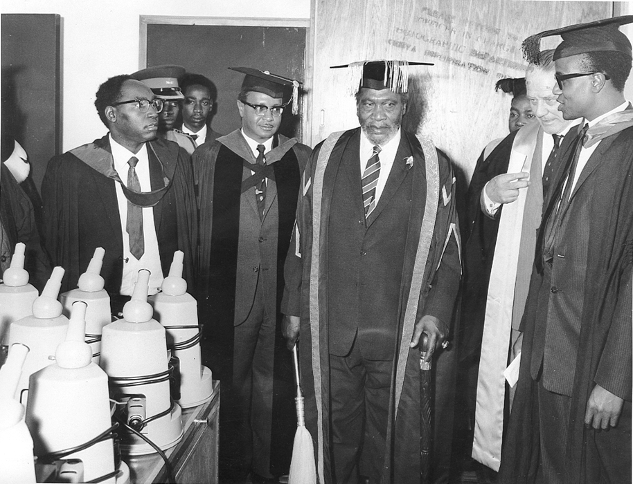 President Jomo Kenyatta visiting UON (12-Mar-1968)