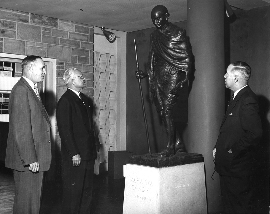 Archival Photo of the Mahatma Gandhi Statue at the Gandhi Library (Royal Technical College)